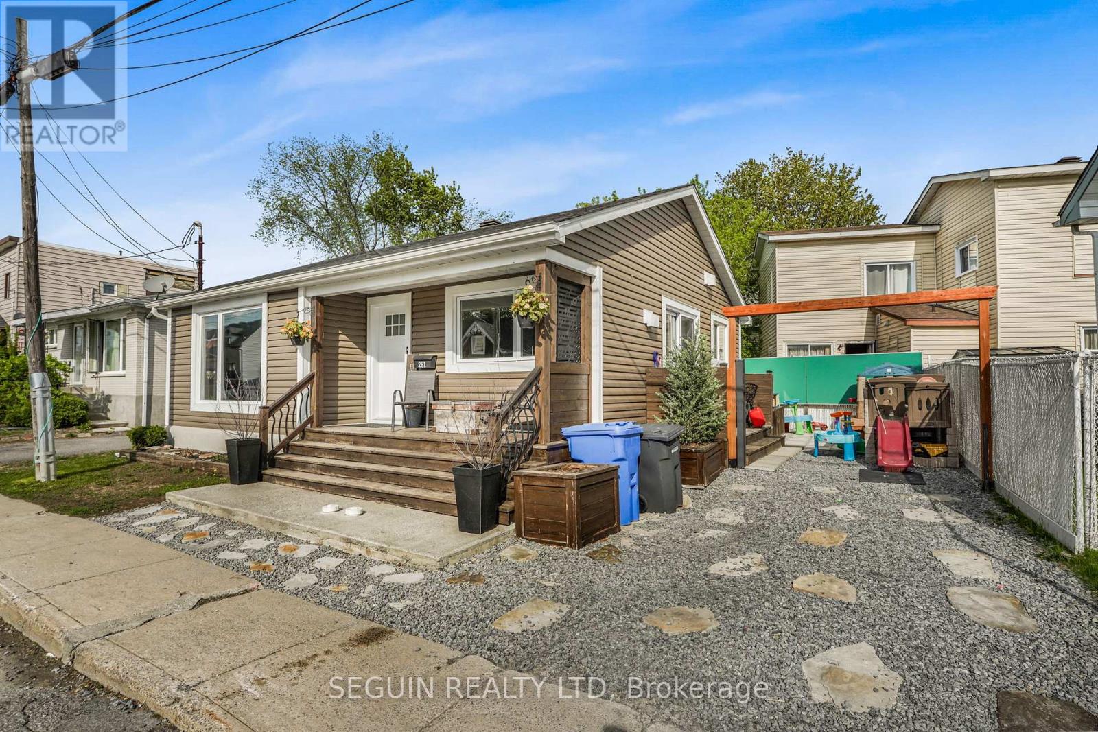 281 Hampden Street, Hawkesbury, Ontario K6A 1Y4 - Photo 2 - X13169192
