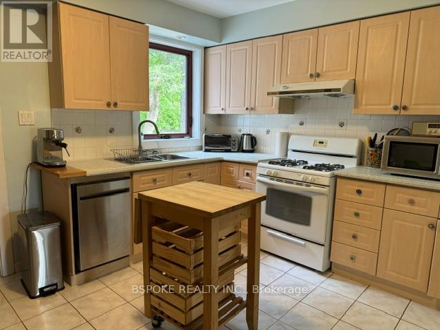139 Greenwood Avenue, Toronto, Ontario  M4L 2P8 - Photo 8 - E13148784
