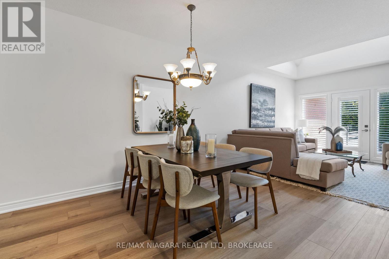 2314 Stonehaven Avenue, Niagara Falls (Stamford), Ontario L2J 4K1 - Photo 6 - X13169490