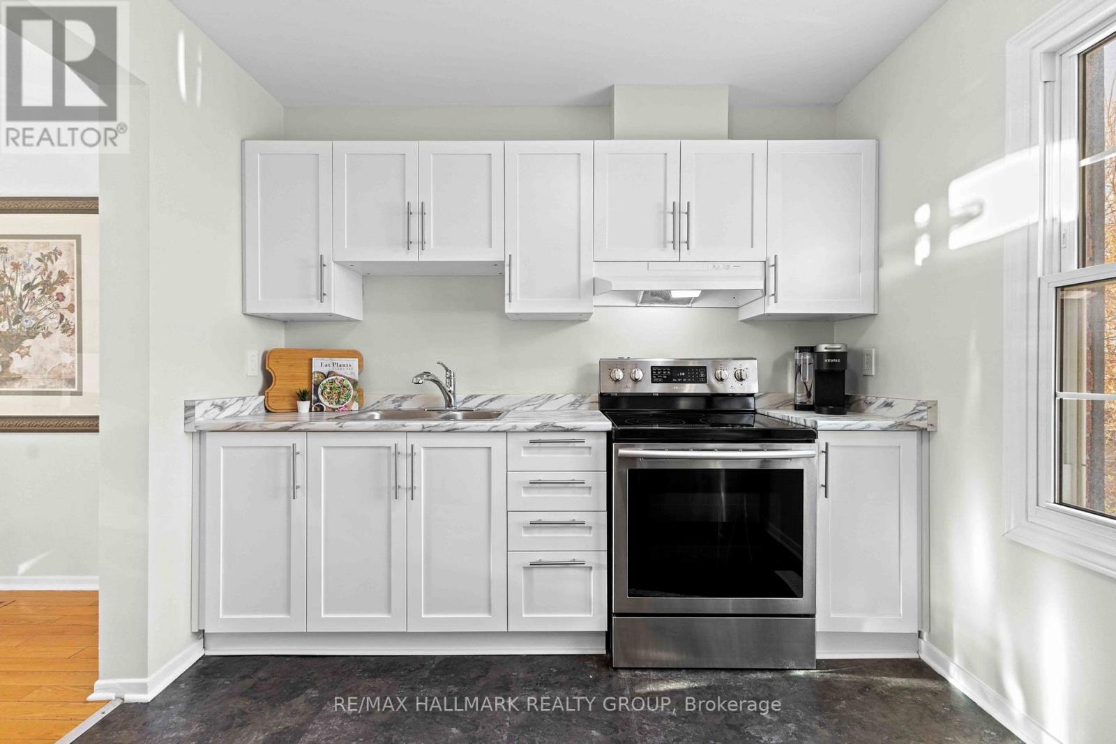 11 - 1160 Shillington Avenue, Ottawa, Ontario  K1Z 7Z4 - Photo 3 - X12888478