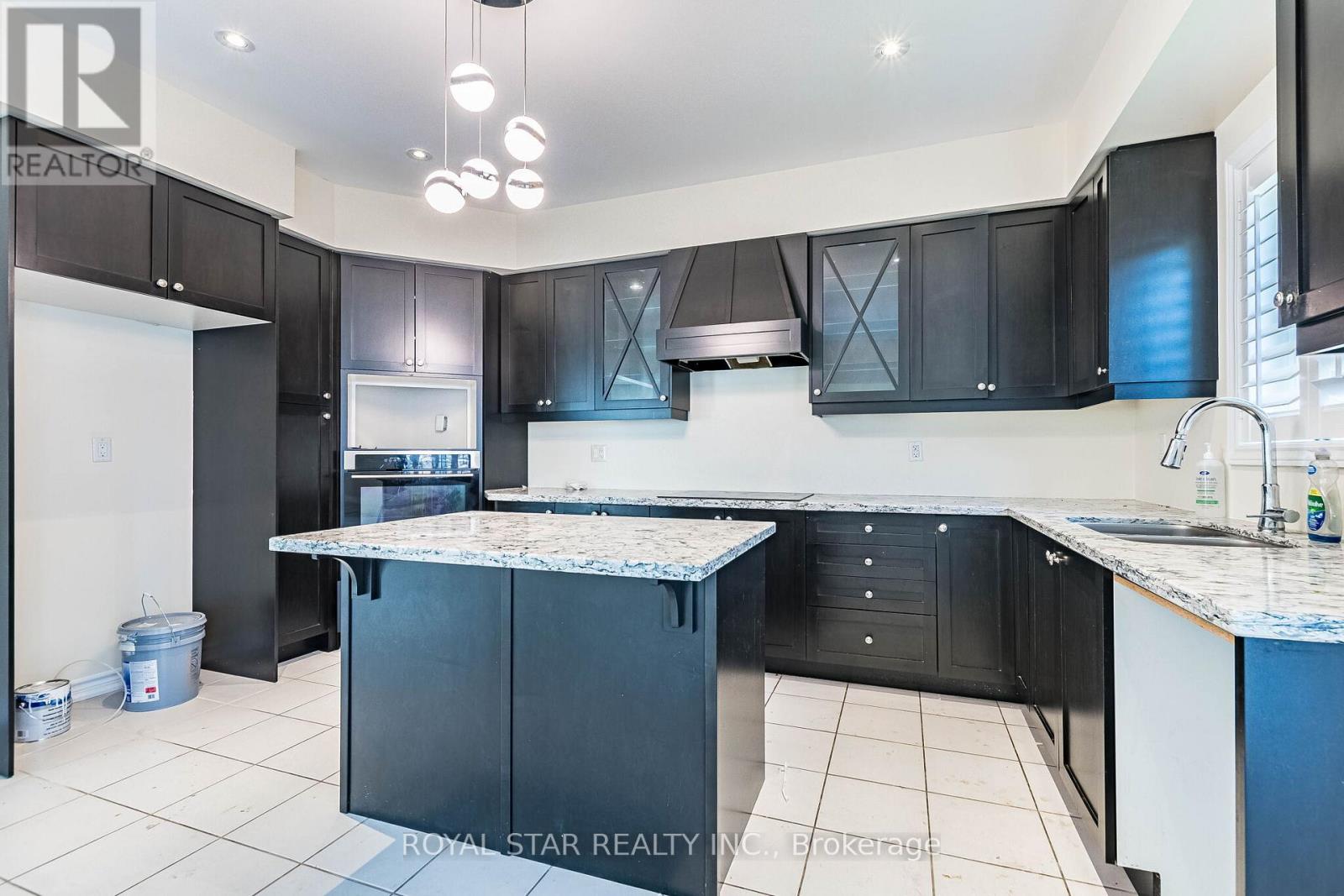 3 Cohoe Street, Brampton, Ontario  L7A 4X7 - Photo 17 - W13158478