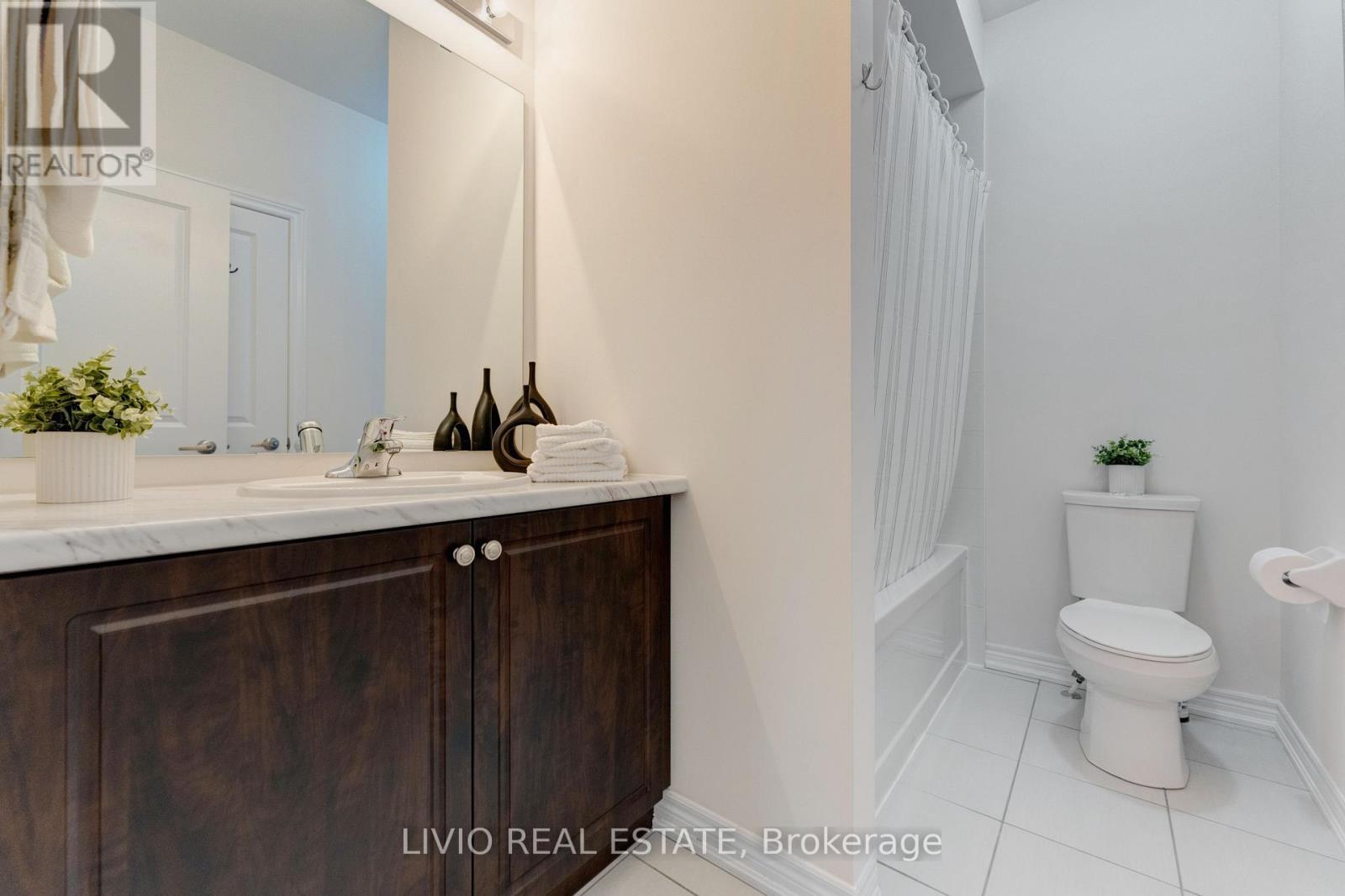 8 Housefinch Avenue, Brampton, Ontario  L6Z 0K6 - Photo 49 - W13167880