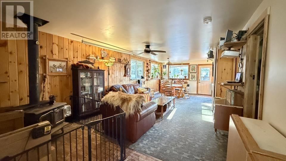 681 East Oliver Lake Rd, Neebing, Ontario  P7L 0E5 - Photo 2 - TB2601048