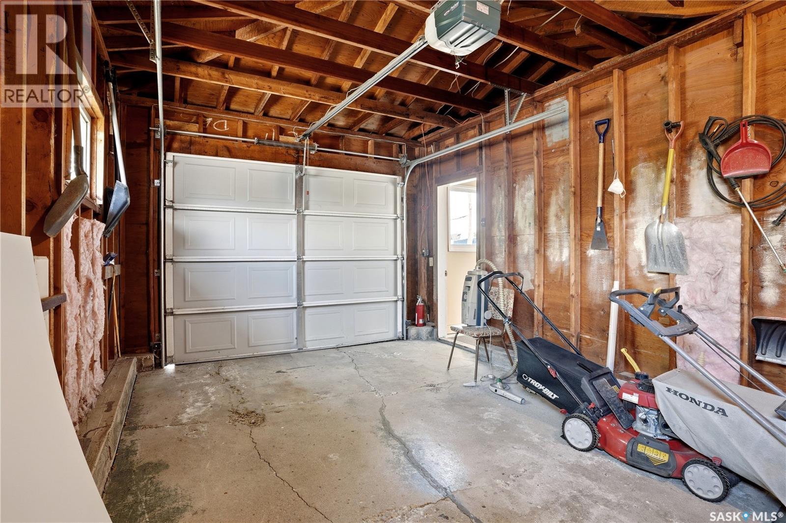 2500 Rothwell Street, Regina, Saskatchewan  S4N 2C8 - Photo 38 - SK036985