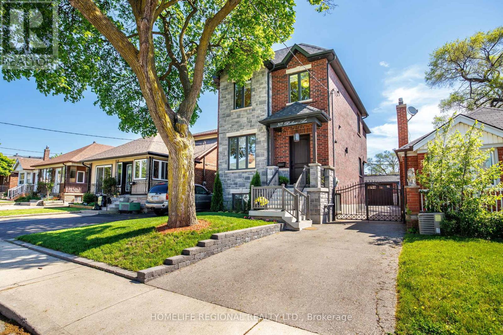 313 ROBINA AVENUE, Toronto, Ontario