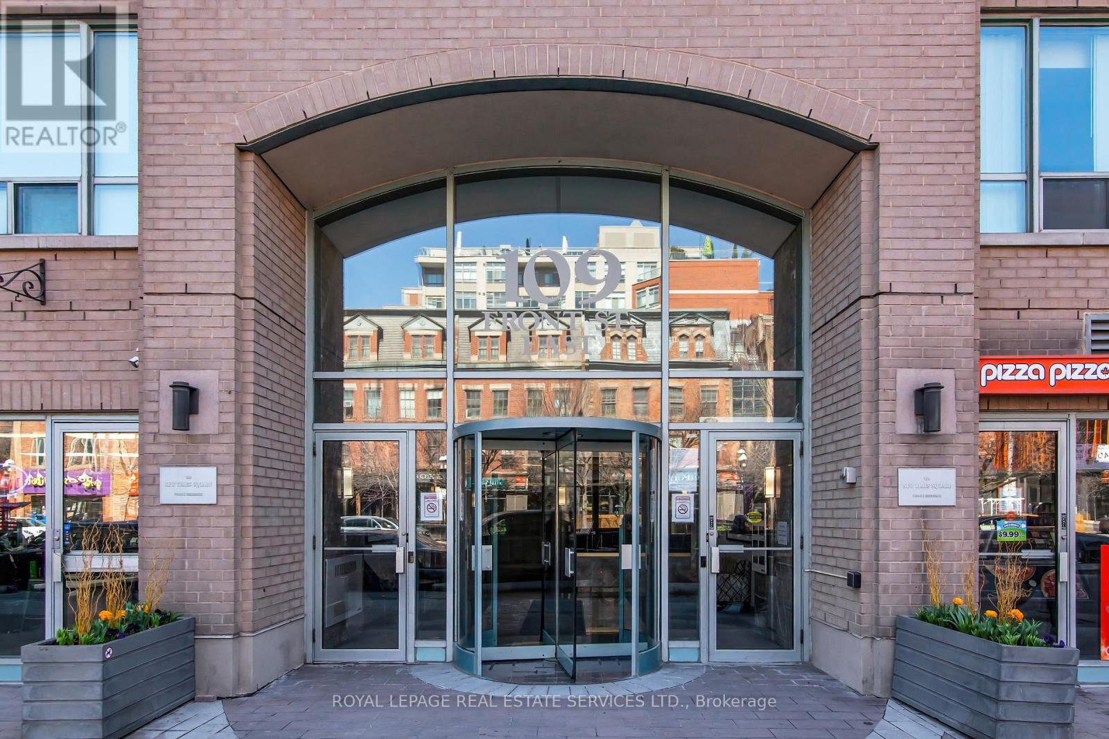 704 - 109 Front Street E, Toronto, Ontario  M5A 4P7 - Photo 2 - C13169390