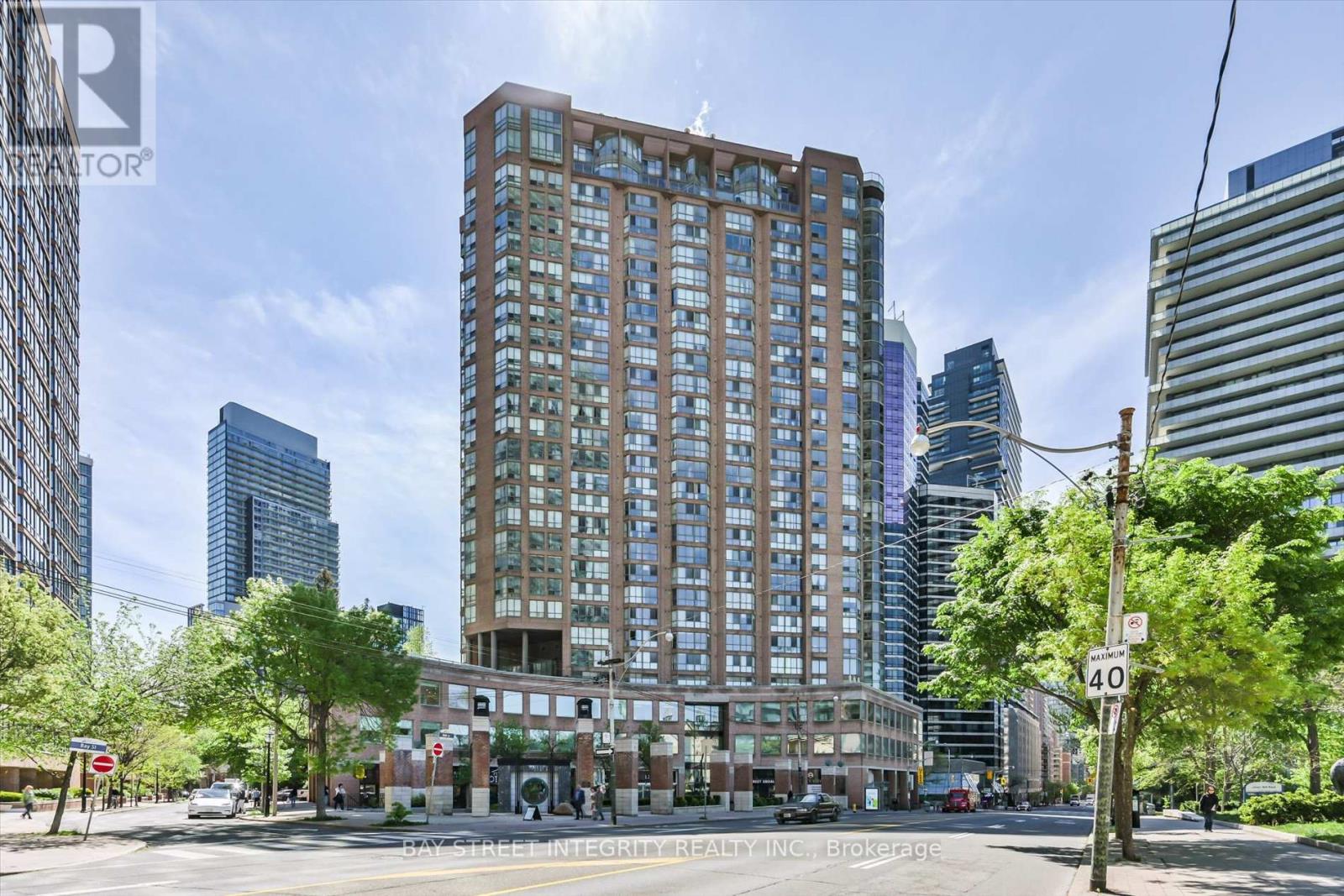 2013 - 44 ST JOSEPH STREET, Toronto, Ontario