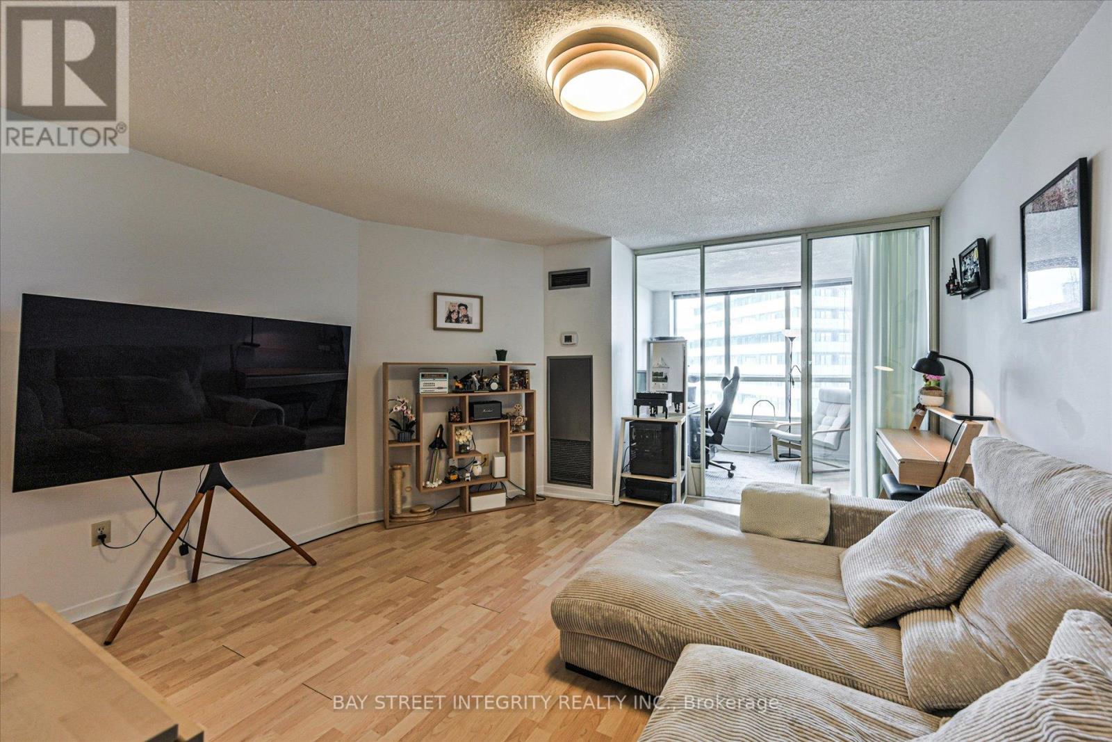 2013 - 44 St Joseph Street, Toronto, Ontario  M4Y 2W4 - Photo 15 - C13169452