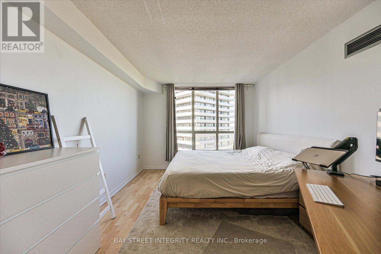 2013 - 44 St Joseph Street, Toronto, Ontario  M4Y 2W4 - Photo 21 - C13169452
