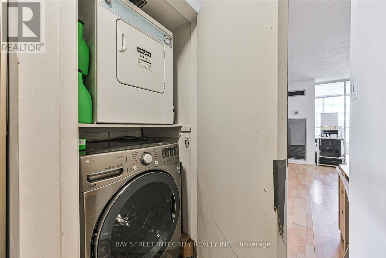 2013 - 44 St Joseph Street, Toronto, Ontario  M4Y 2W4 - Photo 23 - C13169452