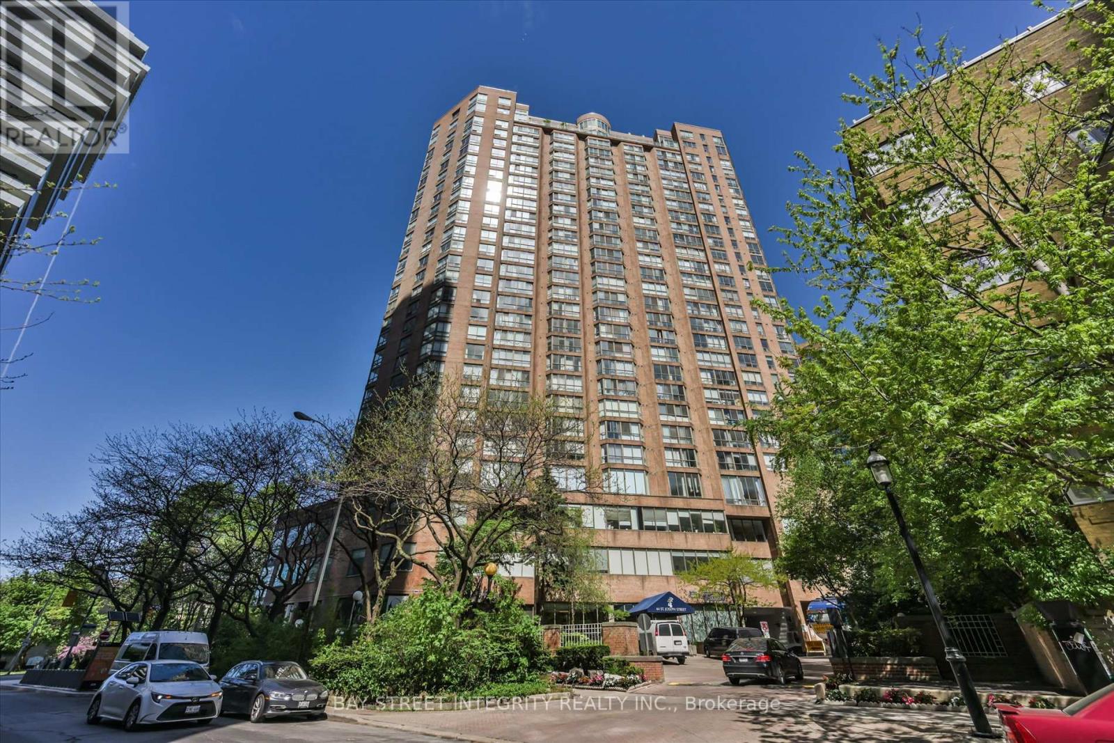 2013 - 44 St Joseph Street, Toronto, Ontario  M4Y 2W4 - Photo 3 - C13169452