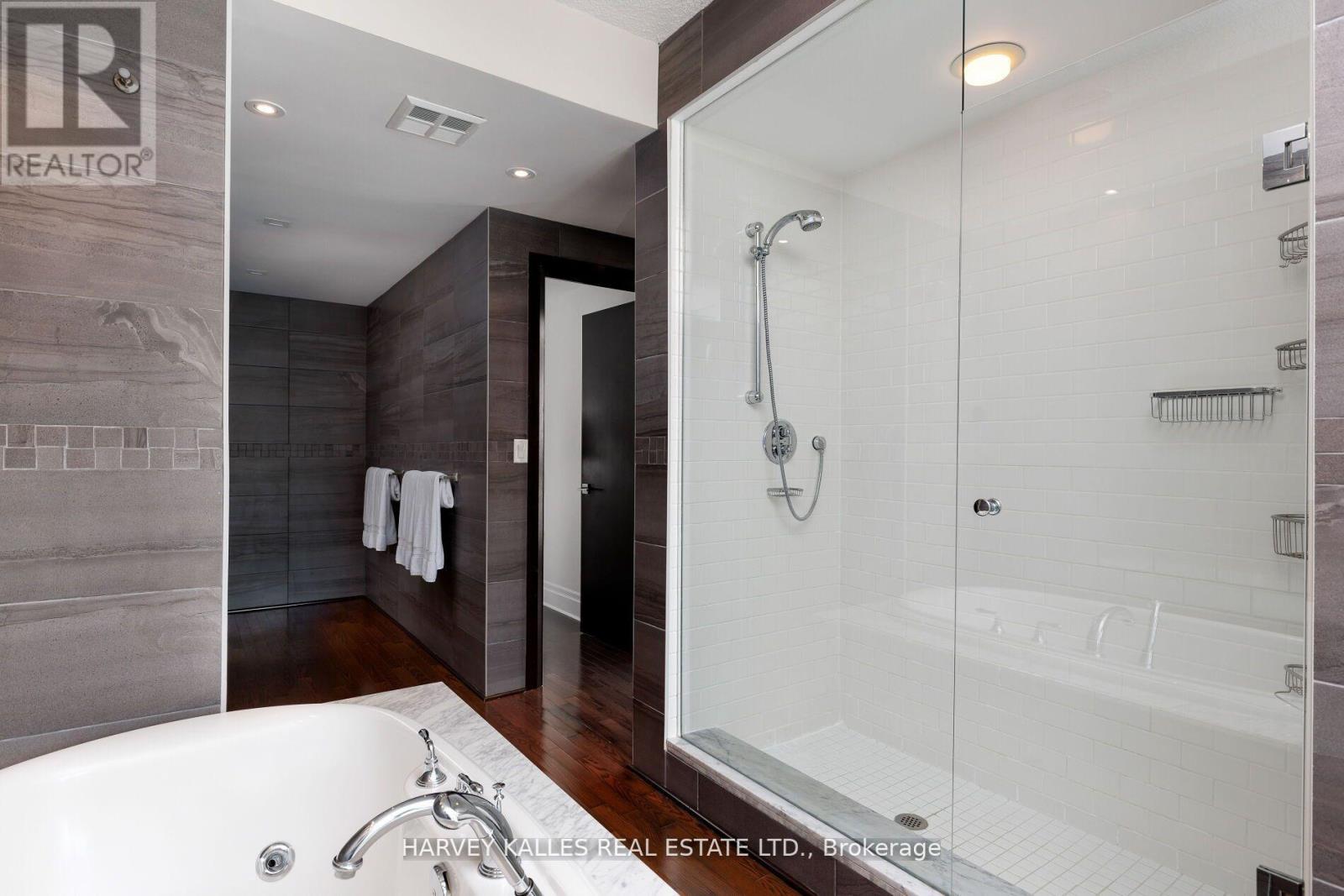 2701 - 300 Bloor Street E, Toronto, Ontario  M4W 3Y2 - Photo 28 - C13169460