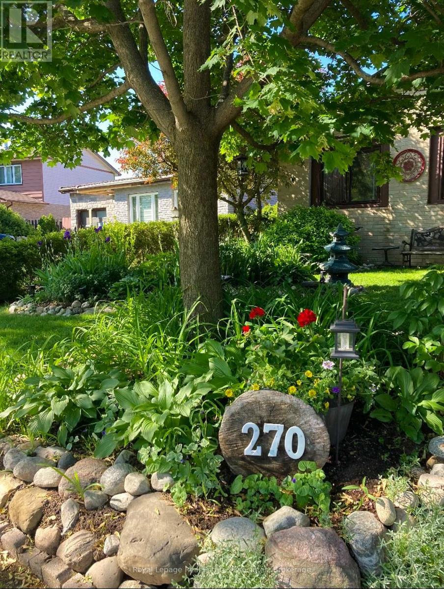 270 Kristin Grove, Mississauga, Ontario  L5A 3E8 - Photo 4 - W13117406