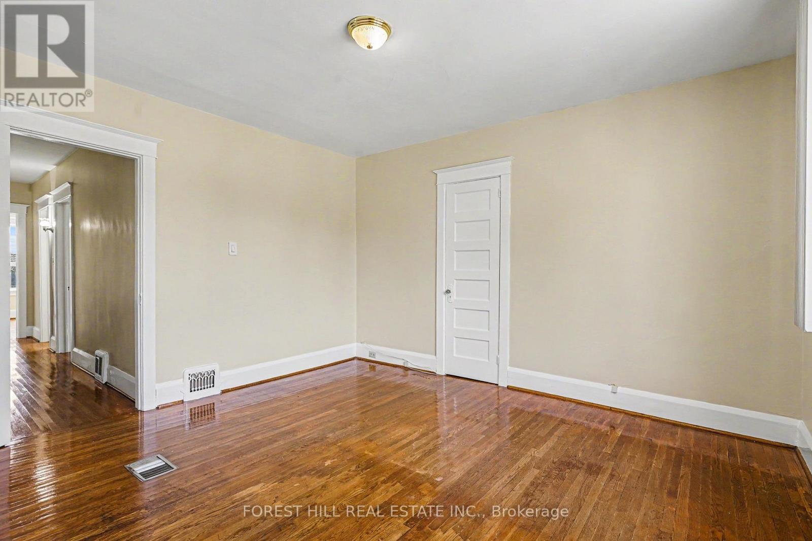 113 Milverton Boulevard, Toronto, Ontario  M4J 1T7 - Photo 12 - E13169178