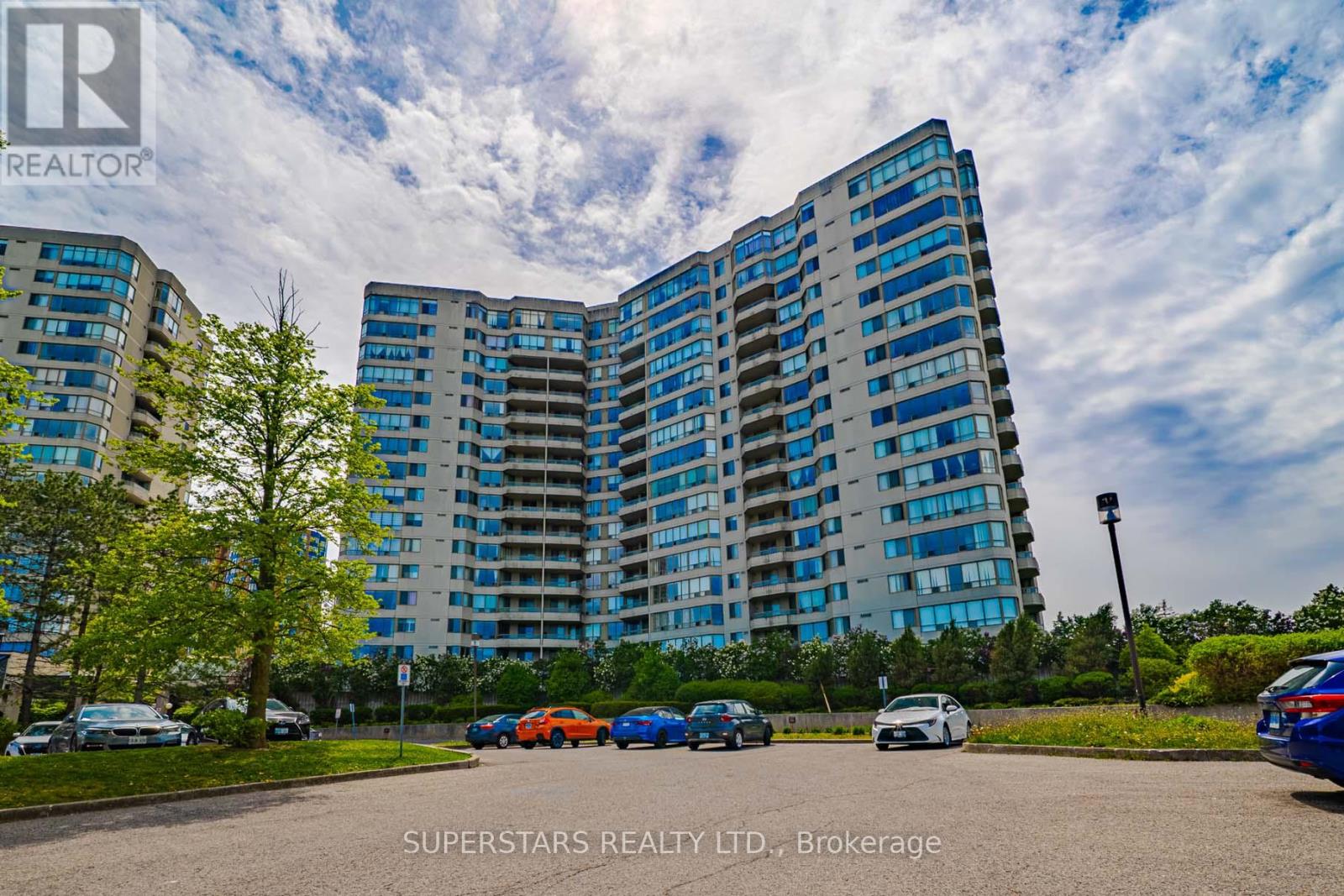 1813 - 160 Alton Towers Circle, Toronto, Ontario  M1V 4X8 - Photo 1 - E13169246