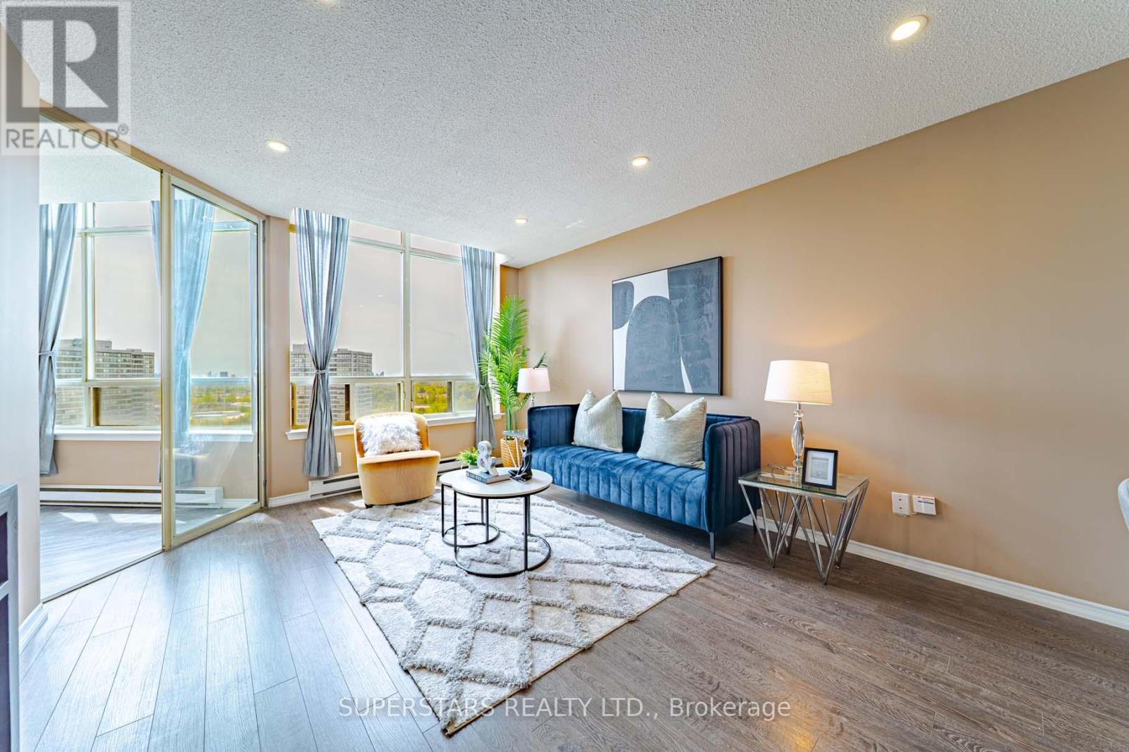 1813 - 160 Alton Towers Circle, Toronto, Ontario  M1V 4X8 - Photo 5 - E13169246