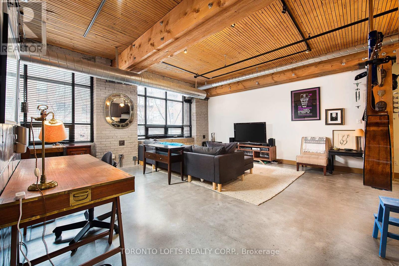 201 - 68 Broadview Avenue, Toronto, Ontario  M4M 2E6 - Photo 3 - E13169320