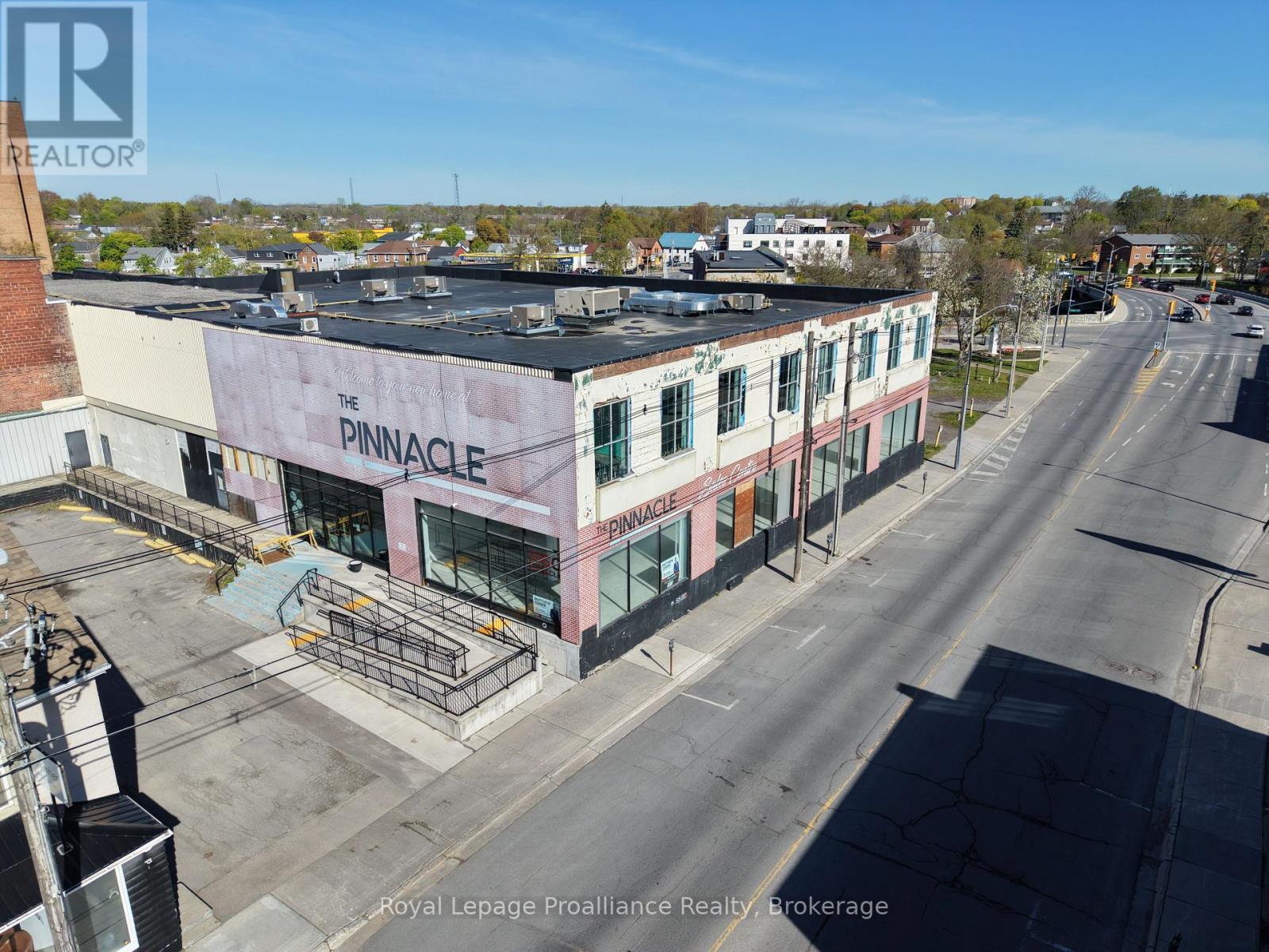 360 Pinnacle Street, Belleville, Ontario  K8N 3B4 - Photo 1 - X12239924
