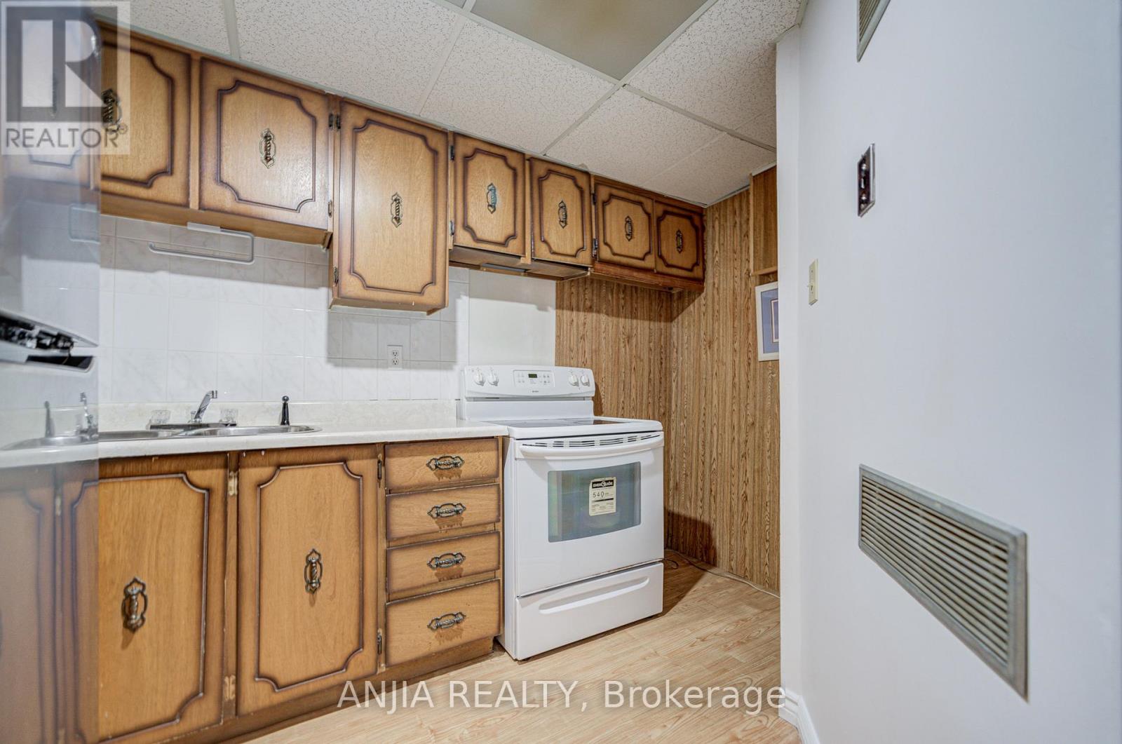 7 Downside Road, Markham, Ontario  L3R 3V2 - Photo 44 - N13169298