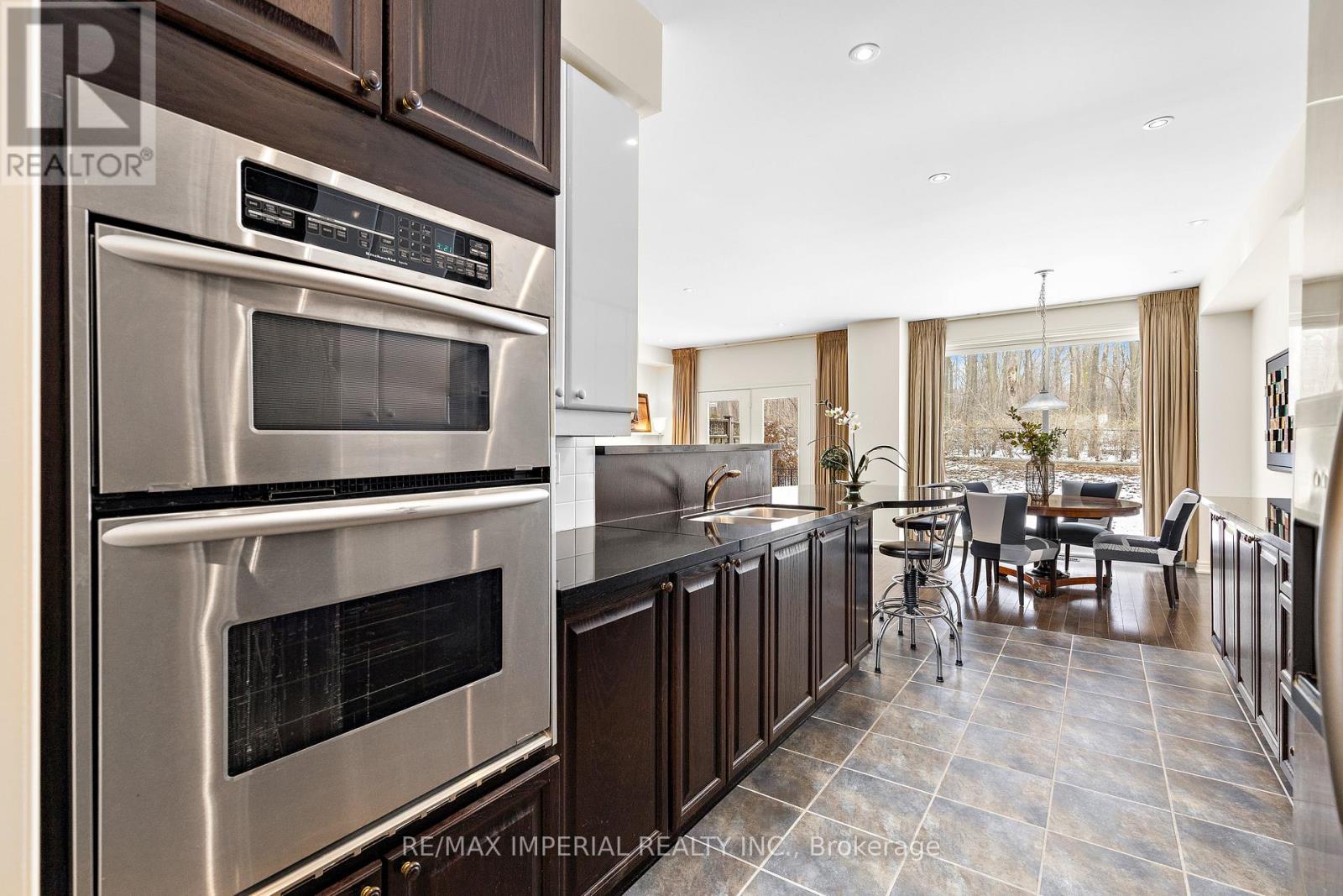 16 Carriage House Court, Richmond Hill, Ontario  L4E 4V3 - Photo 16 - N13169314