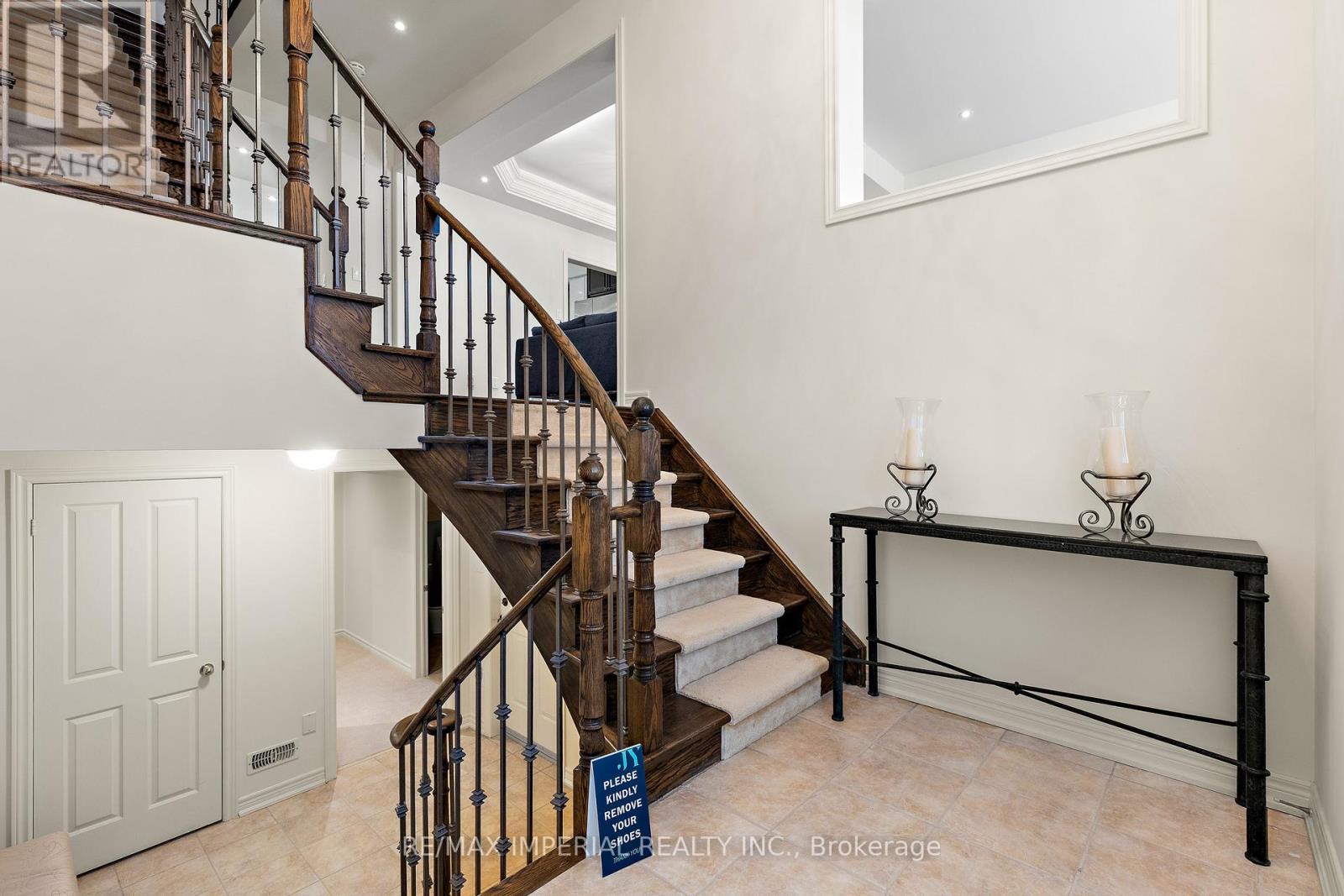 16 Carriage House Court, Richmond Hill, Ontario  L4E 4V3 - Photo 41 - N13169314