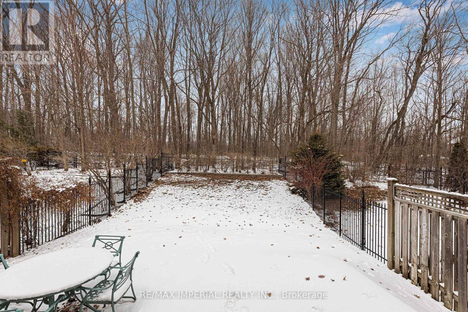 16 Carriage House Court, Richmond Hill, Ontario  L4E 4V3 - Photo 48 - N13169314