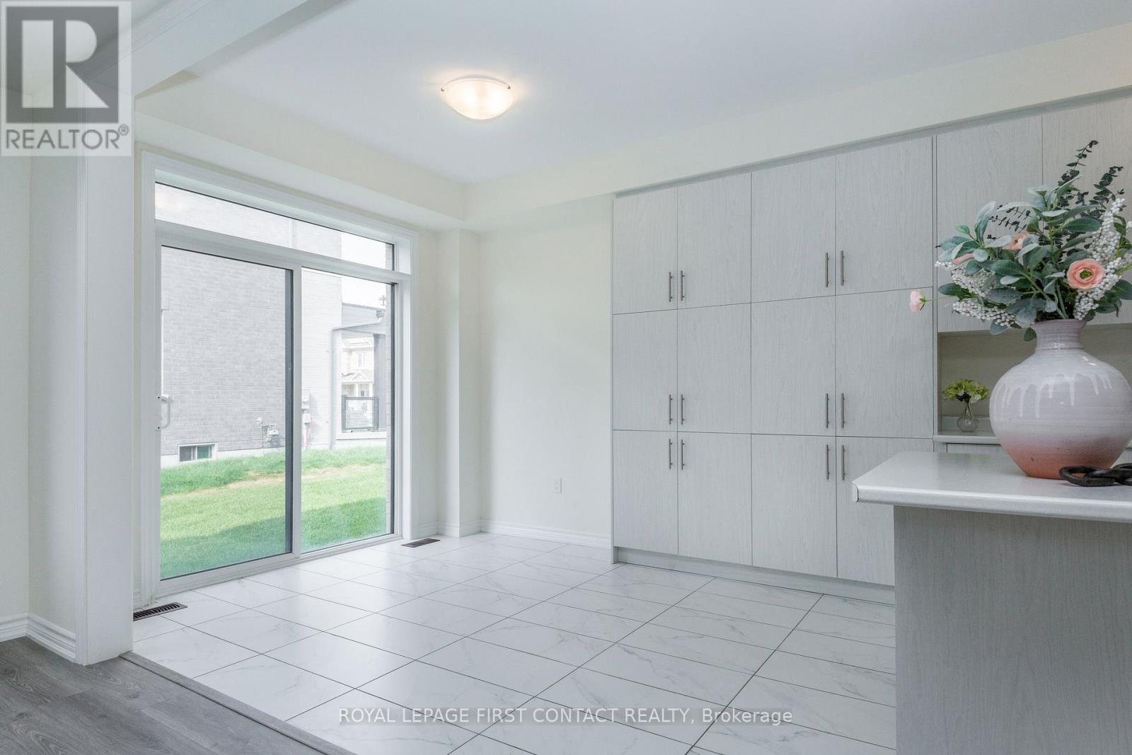 86 Kenneth Rogers Crescent, East Gwillimbury, Ontario  L9N 1S5 - Photo 11 - N13169386