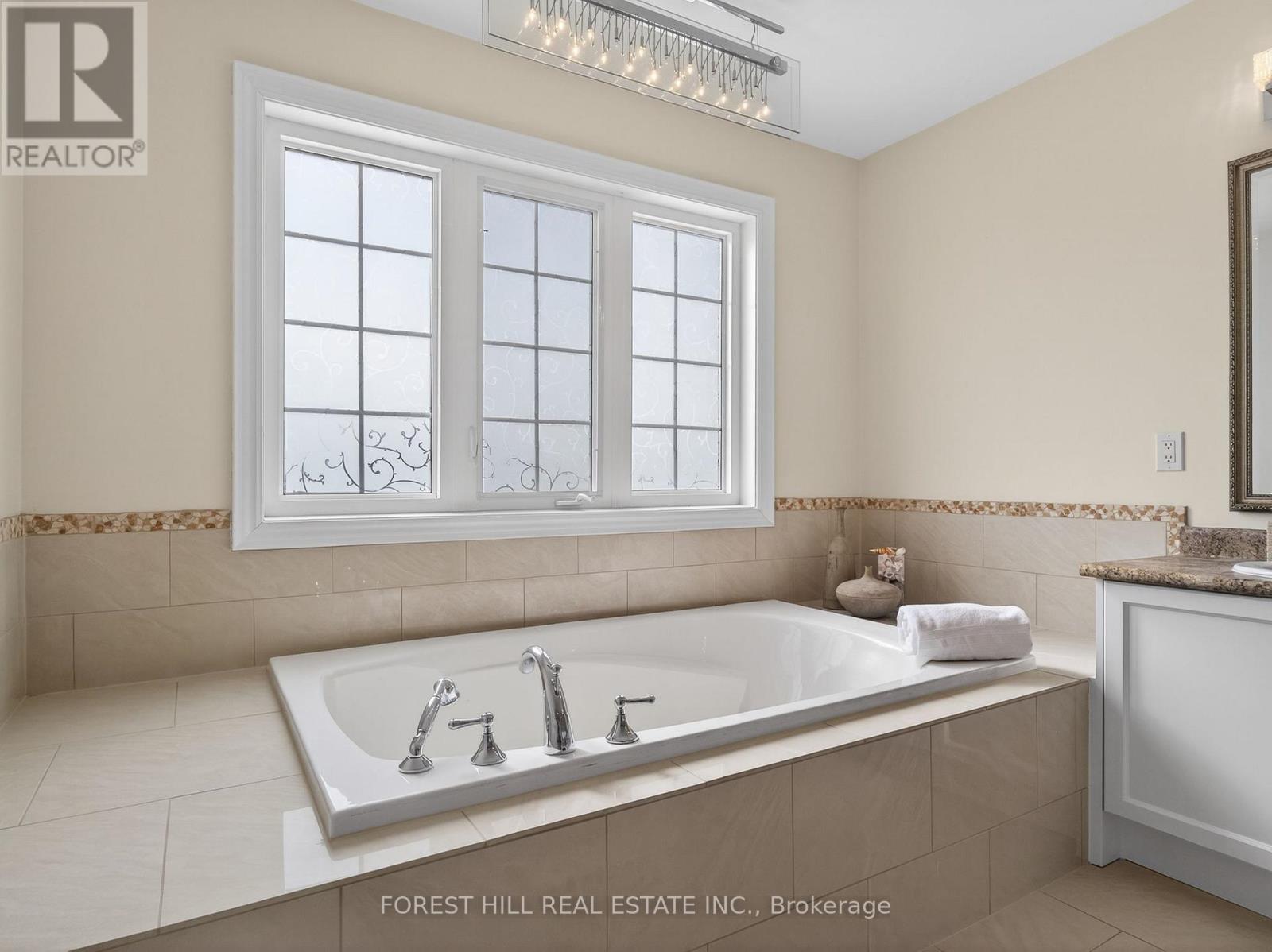 232 Luca Avenue, Vaughan, Ontario  L6A 0X3 - Photo 33 - N13169450