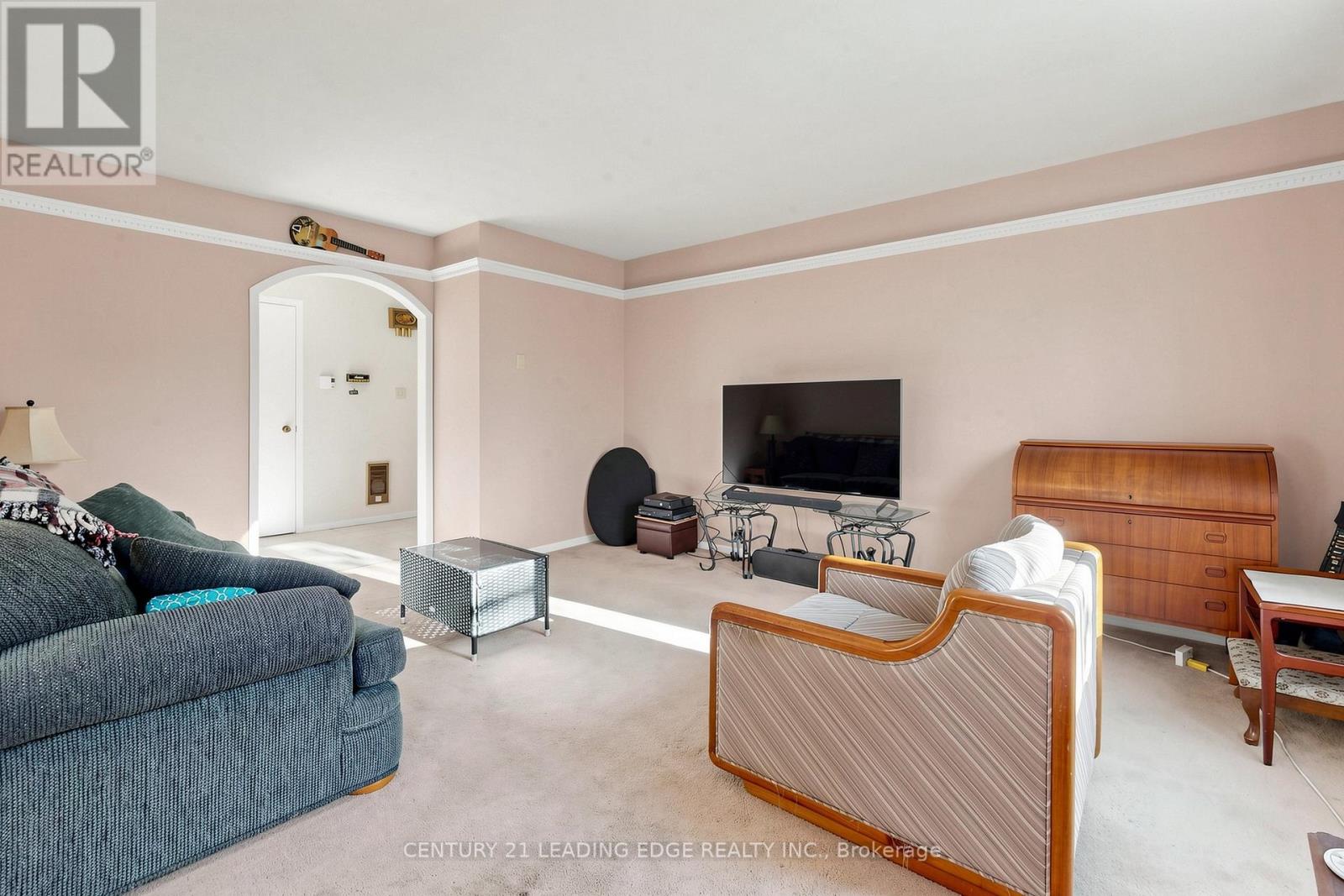 323 Waratah Avenue, Newmarket, Ontario  L3Y 5J3 - Photo 5 - N13169498