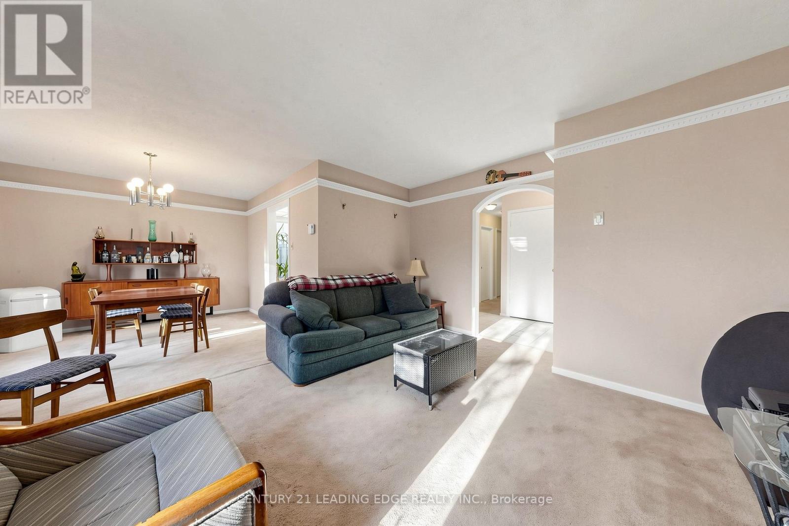 323 Waratah Avenue, Newmarket, Ontario  L3Y 5J3 - Photo 7 - N13169498