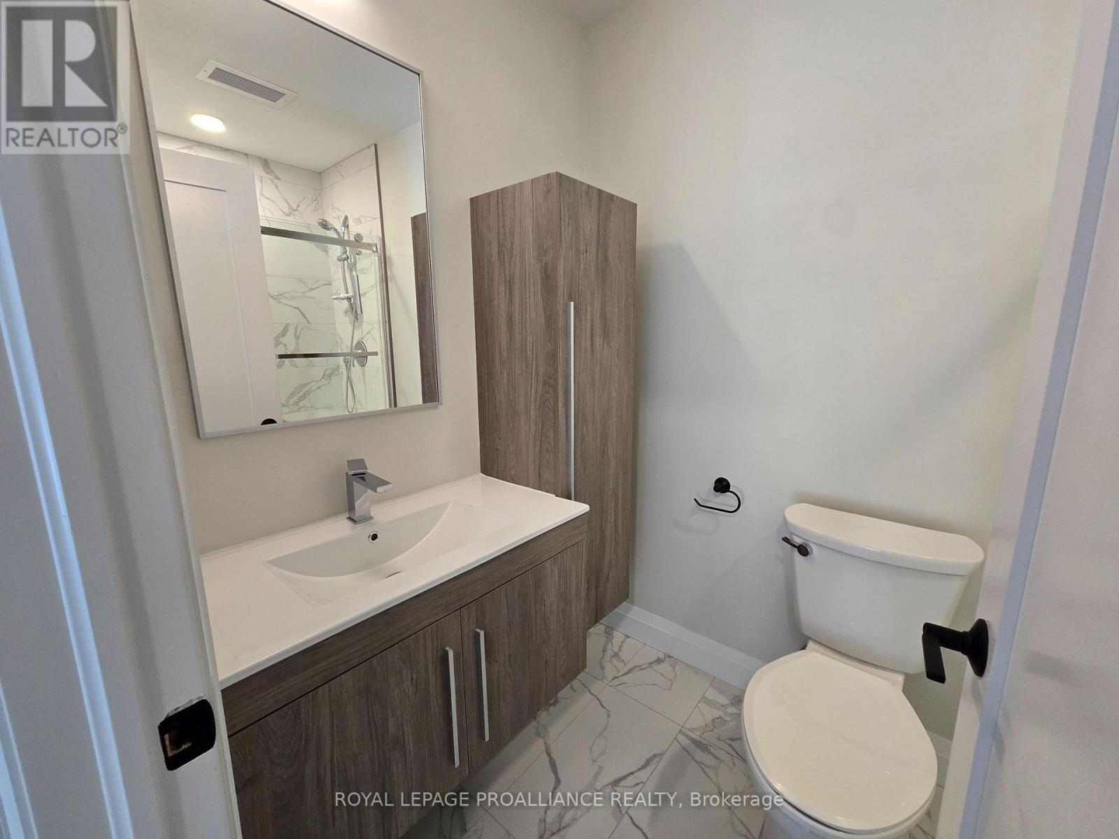 203 - 241 Front Street, Belleville, Ontario  K8N 2Z6 - Photo 16 - X12903292