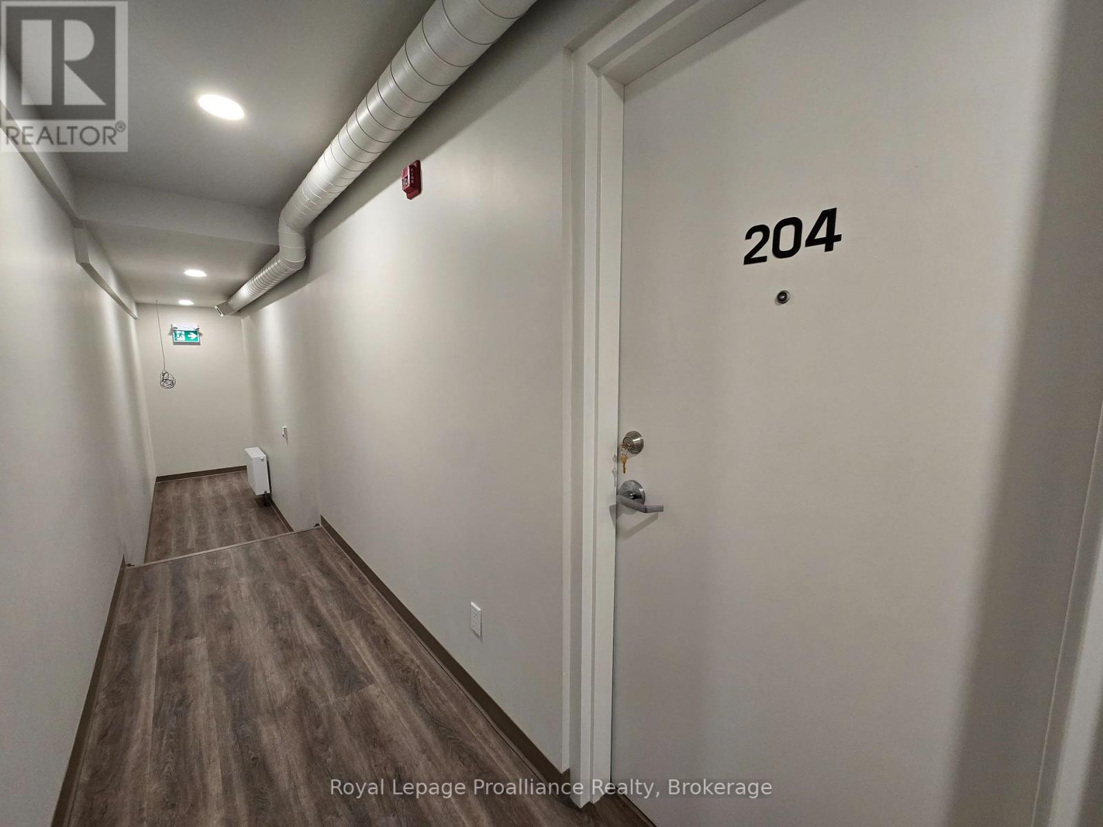 204 - 241 Front Street, Belleville, Ontario  K8N 2Z6 - Photo 4 - X12903298
