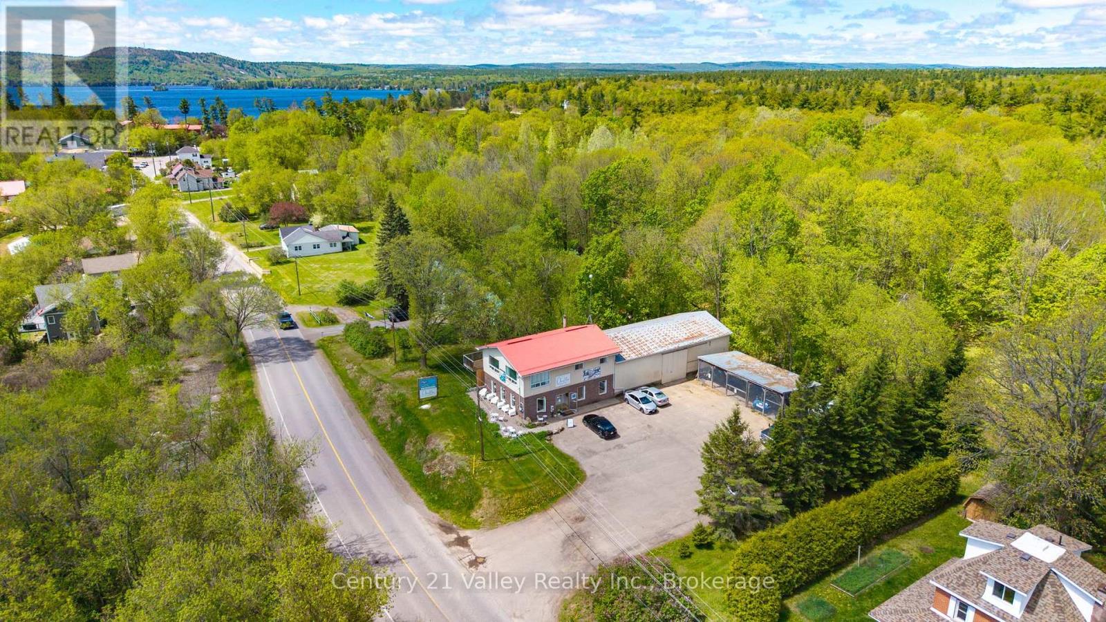 636 Mill Street, Greater Madawaska, Ontario K0J 1H0 - Photo 10 - X12922572