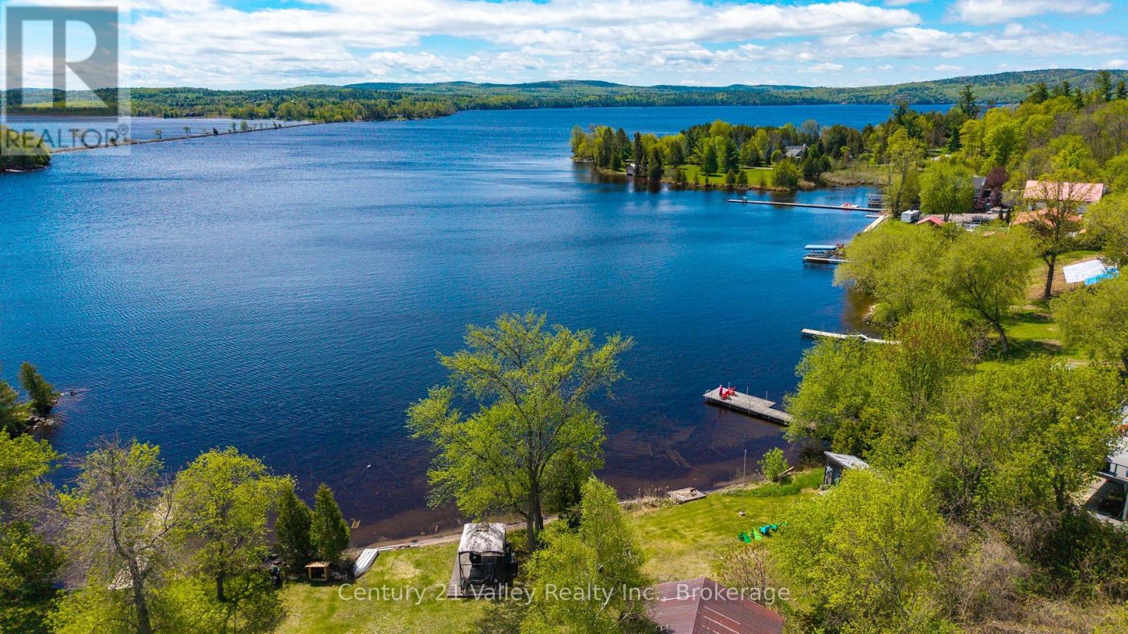 636 Mill Street, Greater Madawaska, Ontario K0J 1H0 - Photo 2 - X12922572