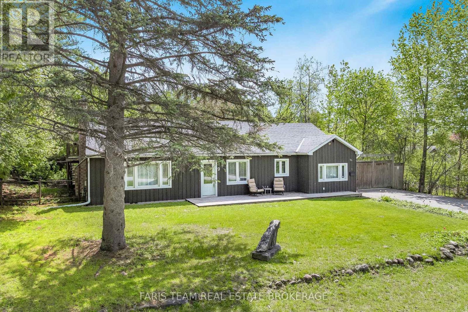 9 Colborne Street, Oro-Medonte, Ontario  L4M 4S1 - Photo 4 - S13169202