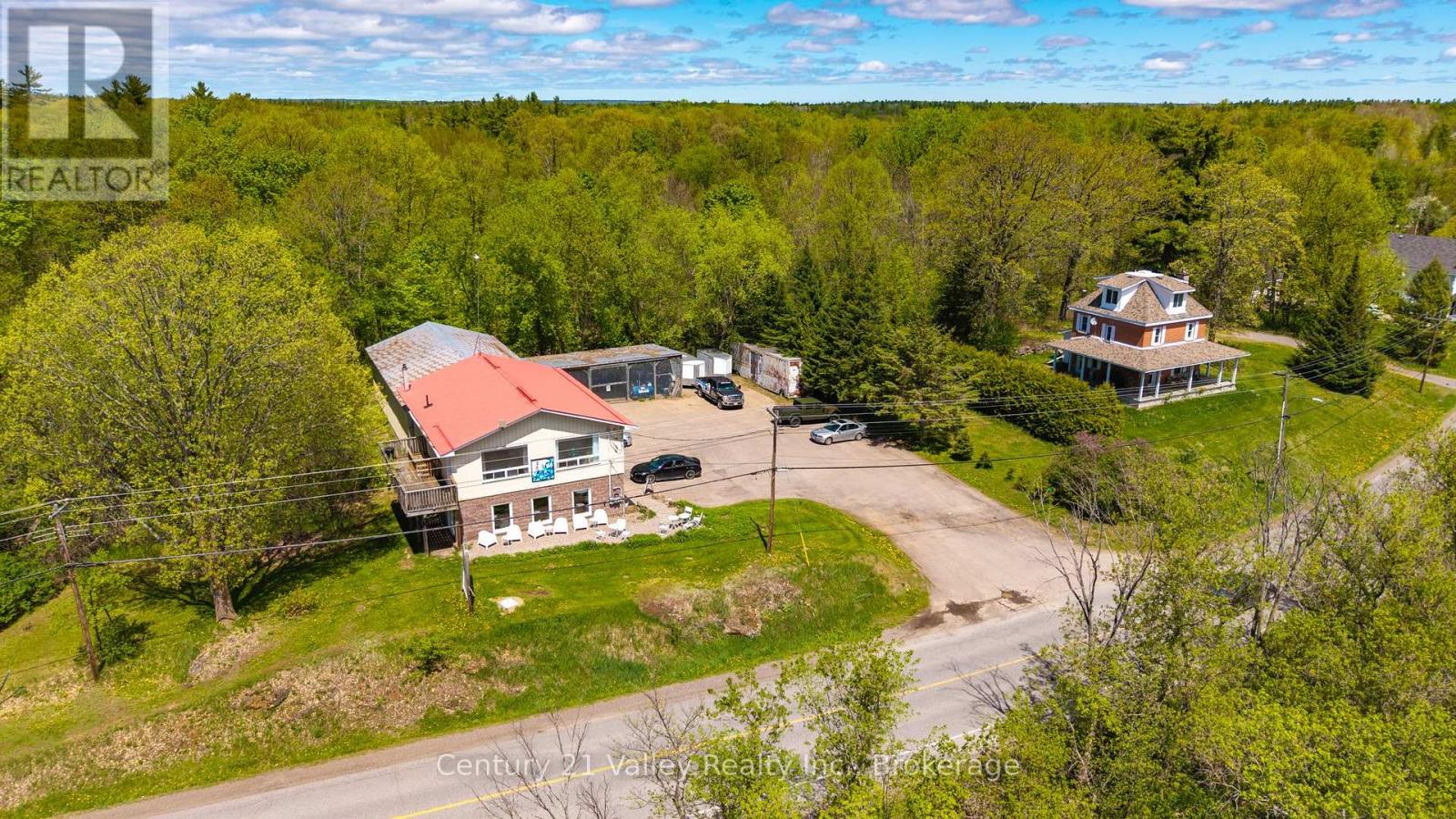 636 Mill Street, Greater Madawaska, Ontario K0J 1H0 - Photo 3 - X12922572