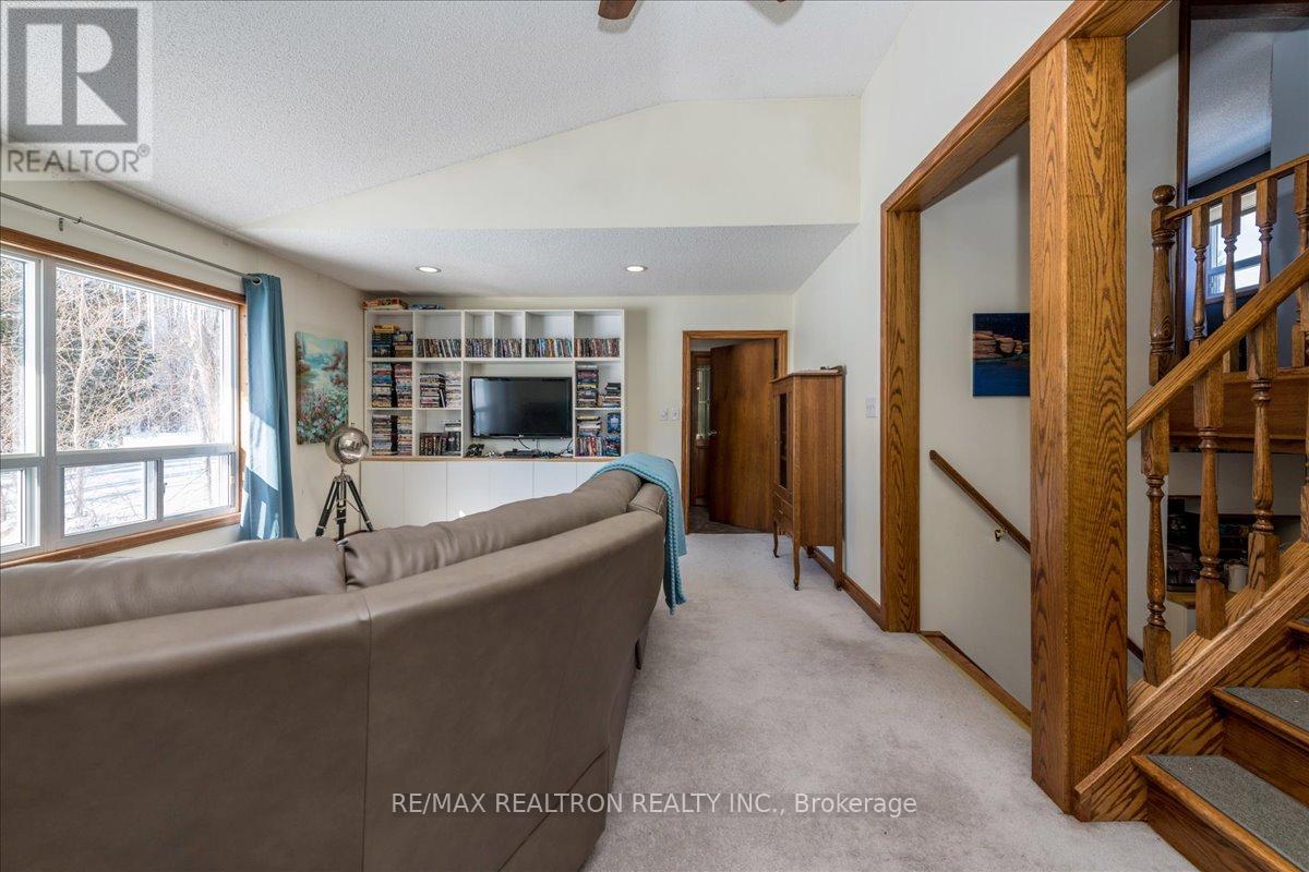 4051 Glen Cedar Drive, Ramara, Ontario  L3V 6H7 - Photo 5 - S13169484