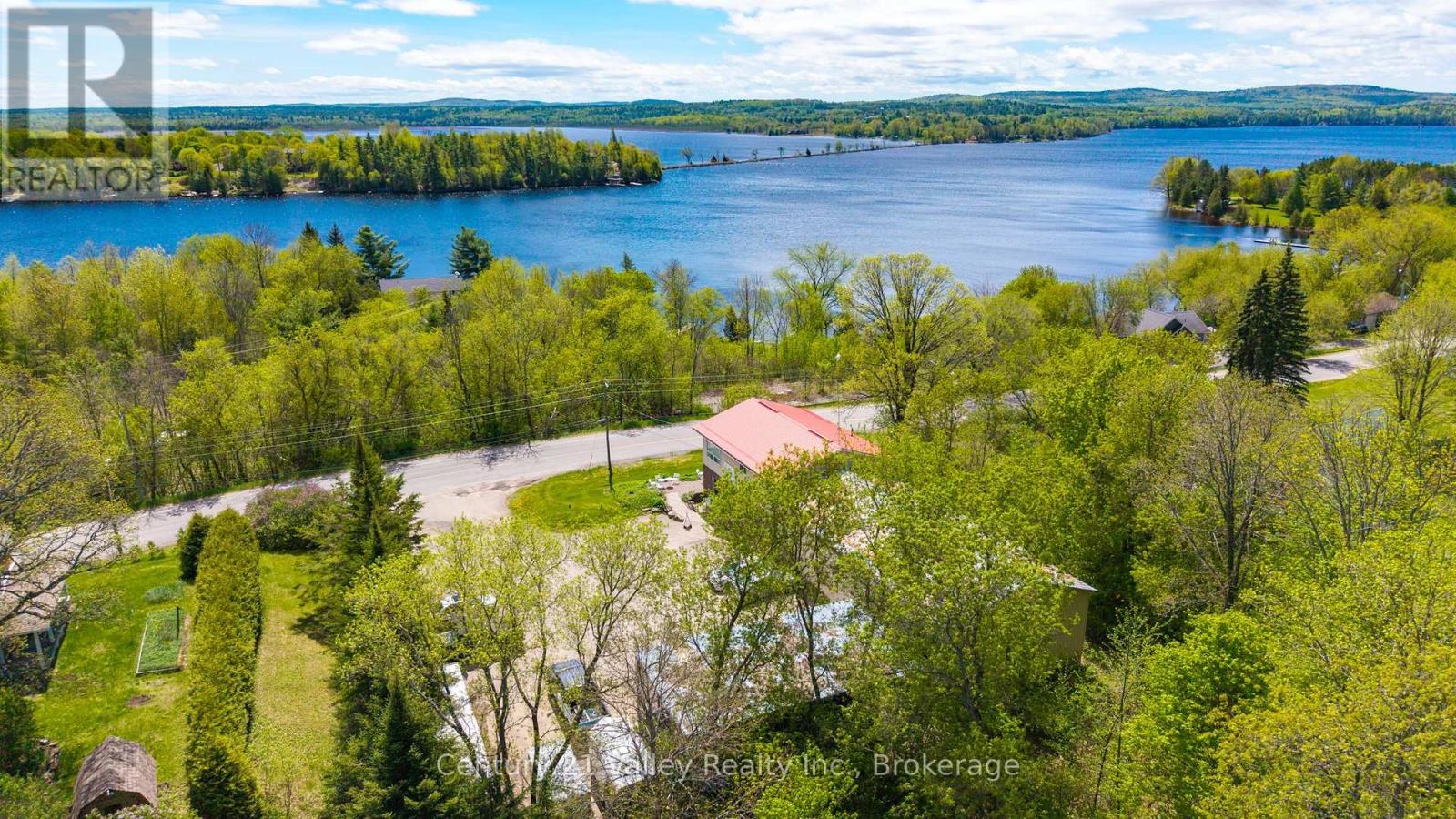 636 Mill Street, Greater Madawaska, Ontario K0J 1H0 - Photo 4 - X12922572