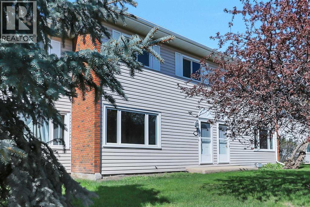 7, 15 Stanton Street, Red Deer, Alberta  T4N 0B9 - Photo 1 - A2310992