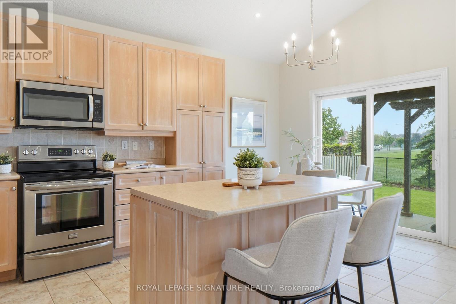 7226 Lowville Heights Road, Mississauga, Ontario  L5N 8L3 - Photo 18 - W13169222