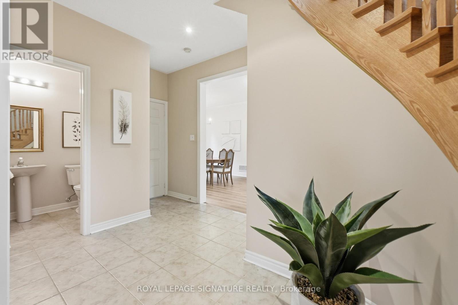 7226 Lowville Heights Road, Mississauga, Ontario  L5N 8L3 - Photo 5 - W13169222