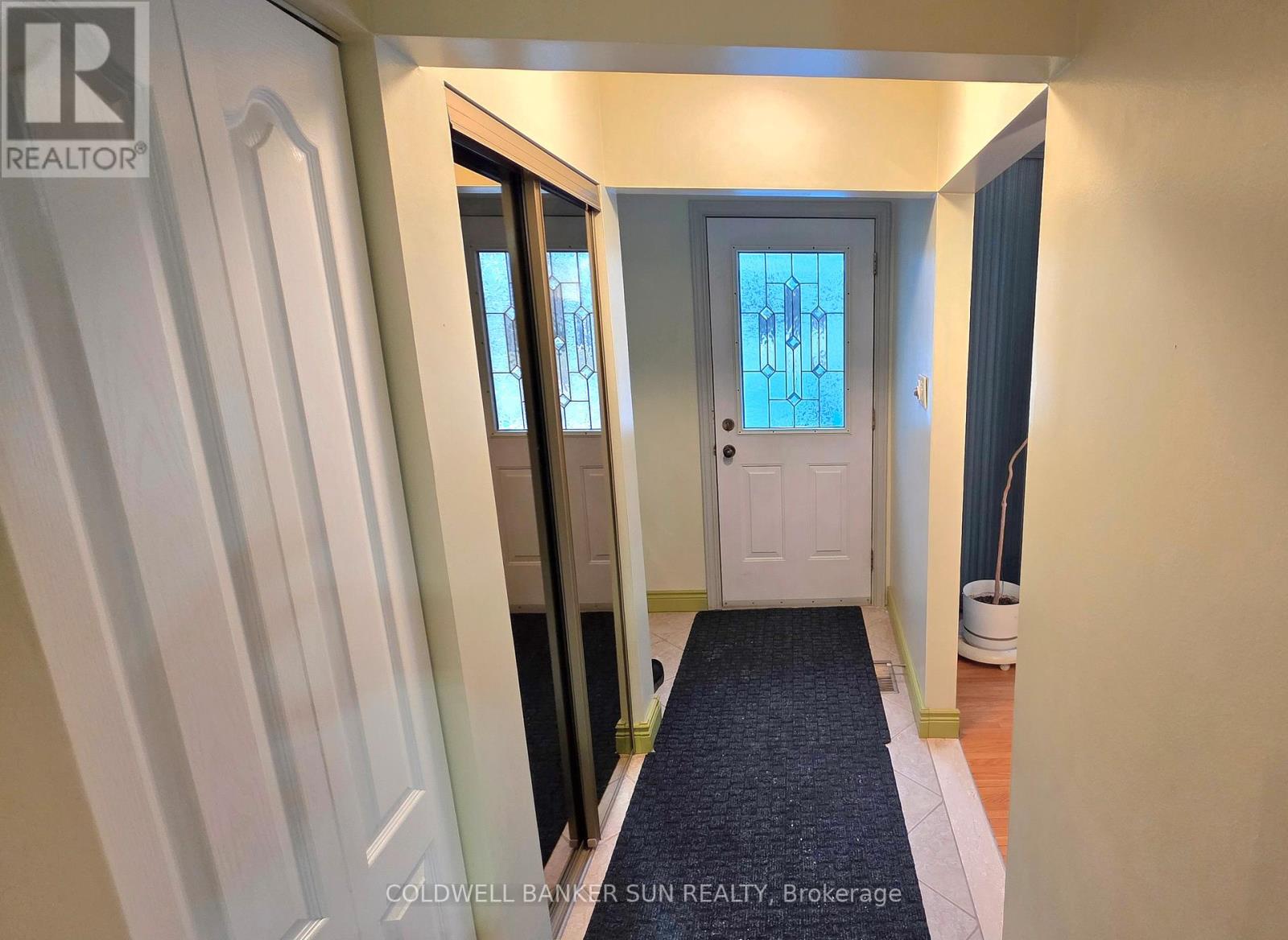 23 Brookdale Crescent, Brampton, Ontario  L6T 1M8 - Photo 6 - W13169256