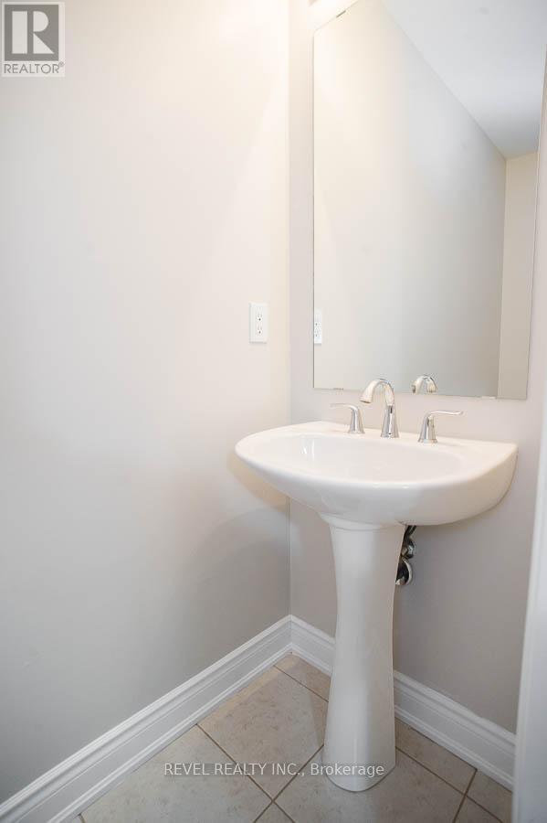 11 - 2435 Greenwich Drive, Oakville, Ontario  L6M 0S4 - Photo 9 - W13169268