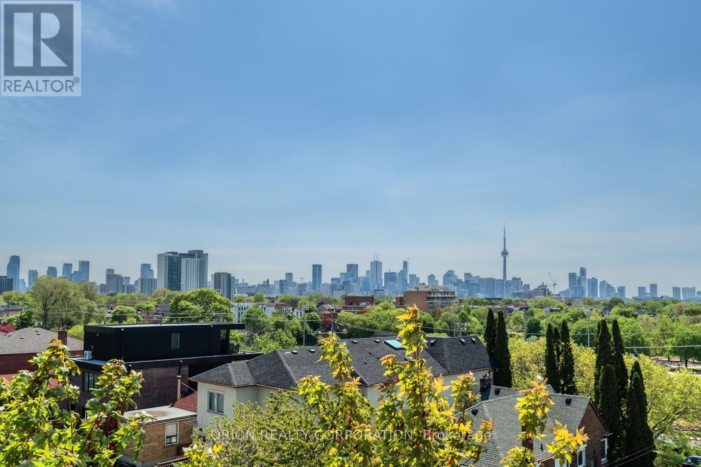 6 St Raymond Heights, Toronto, Ontario  M6G 4C2 - Photo 30 - W13169286