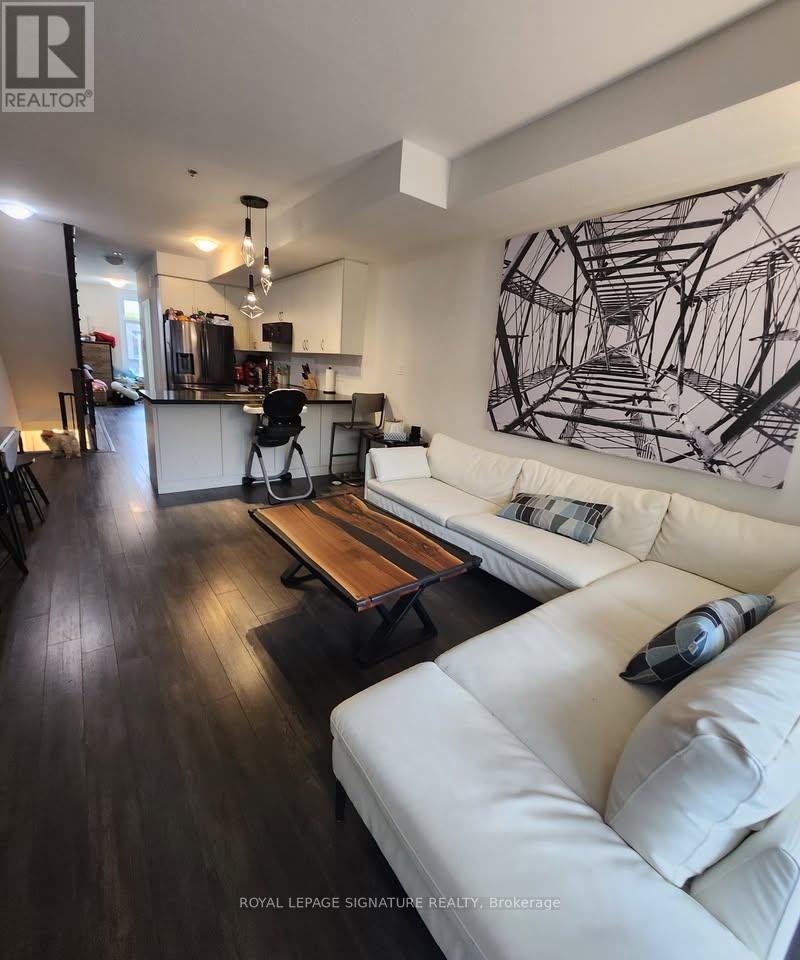 41 CREEKBANK ROAD, Toronto, Ontario