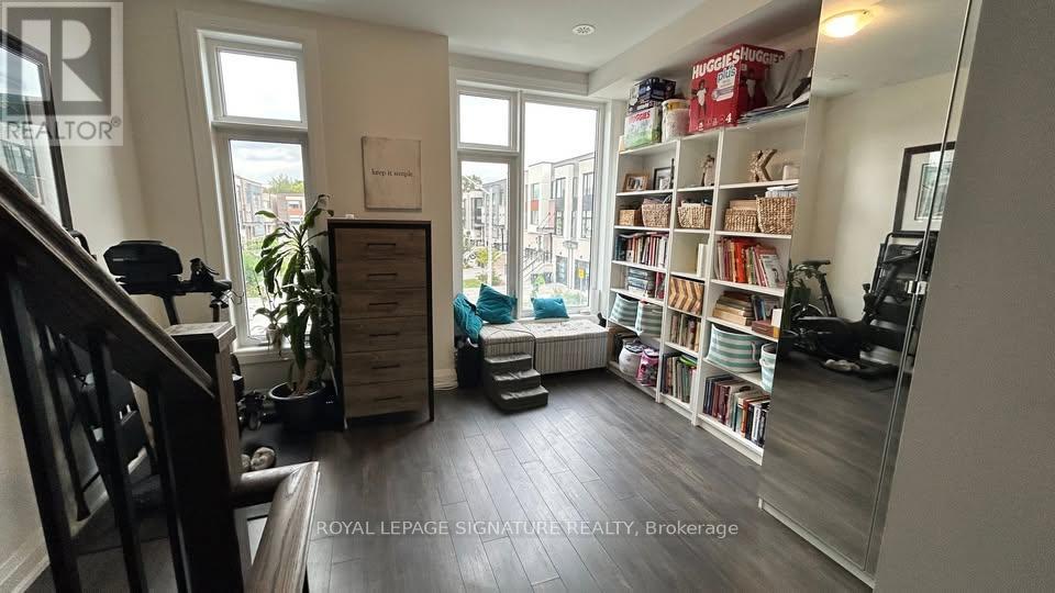 41 Creekbank Road, Toronto, Ontario  M6L 0A3 - Photo 12 - W13169306
