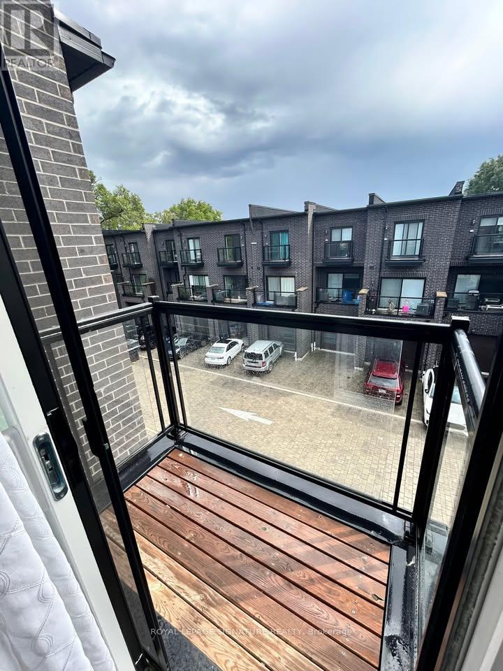 41 Creekbank Road, Toronto, Ontario  M6L 0A3 - Photo 20 - W13169306