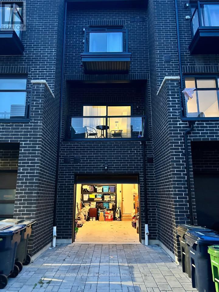 41 Creekbank Road, Toronto, Ontario  M6L 0A3 - Photo 23 - W13169306