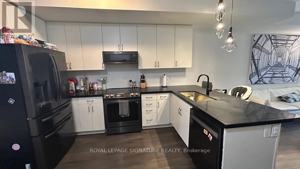 41 Creekbank Road, Toronto, Ontario  M6L 0A3 - Photo 4 - W13169306