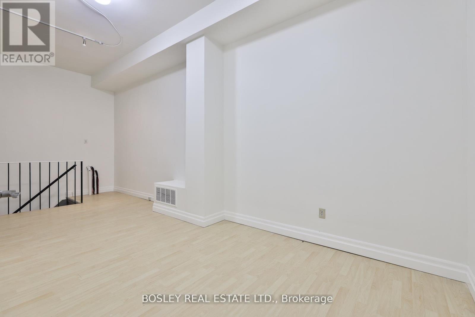 1674 St Clair Avenue W, Toronto, Ontario  M6N 1H8 - Photo 11 - W13169344